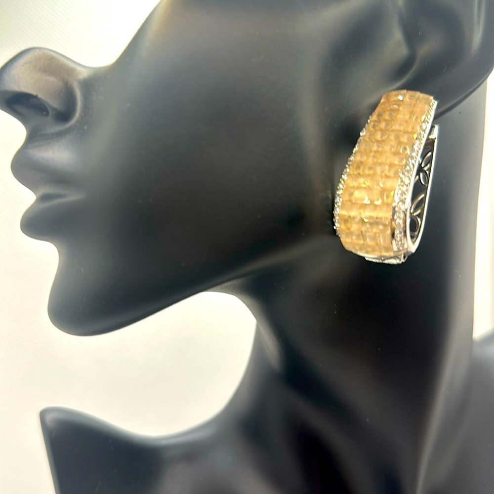 Invisible setting long hoop earrings